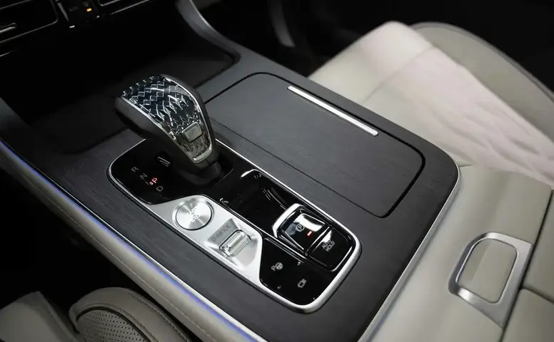 GAC GS8