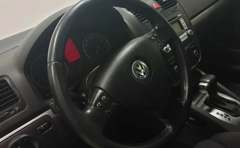Volkswagen Golf V