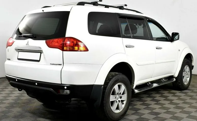 Mitsubishi Pajero Sport II