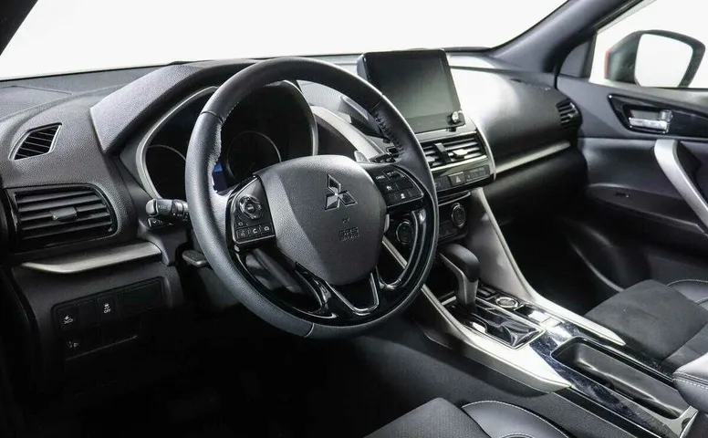 Mitsubishi eclipse cross cvt 2021 с пробегом 14 950 км