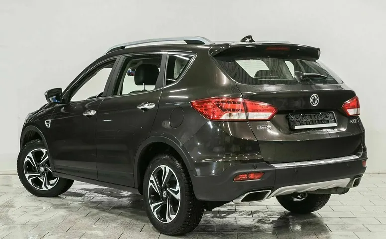 Dongfeng ax7
