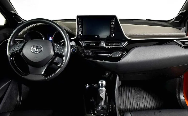 Toyota c-hr cvt 2021 с пробегом 27 364 км