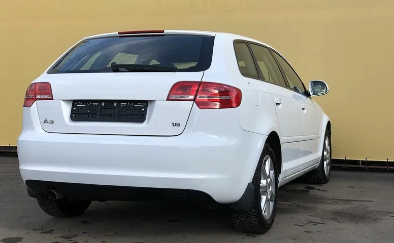 Audi A3 1.6 AMT (102 л.с.)