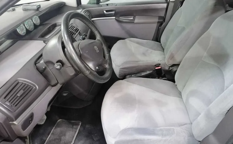 Peugeot 807 2.0 AT (136 л.с.)