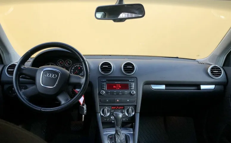 Audi A3 1.6 AMT (102 л.с.)