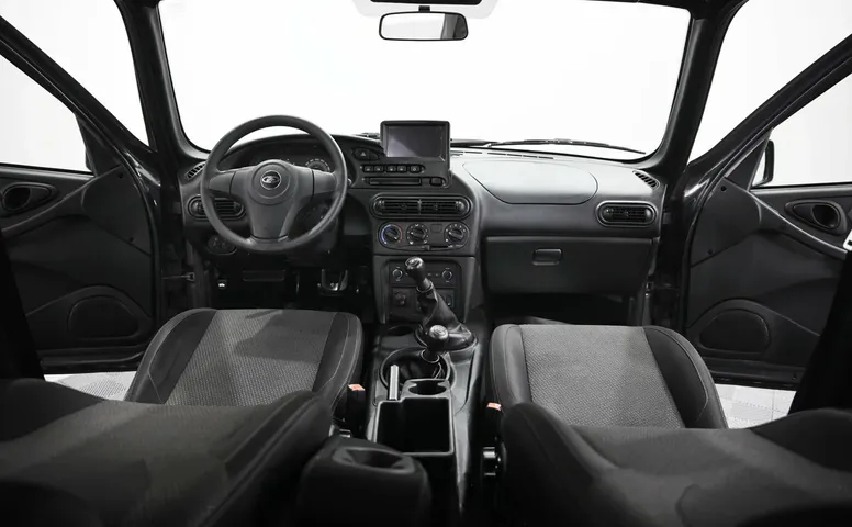Lada Niva Travel