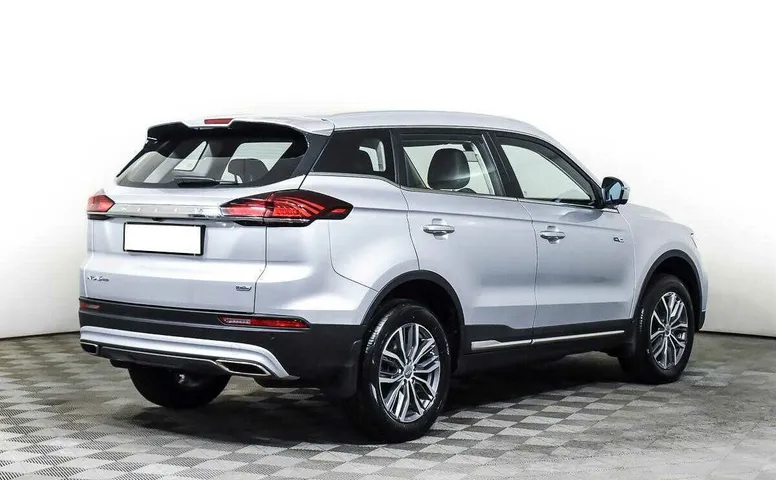 Geely atlas pro робот 2021 с пробегом 5 000 км