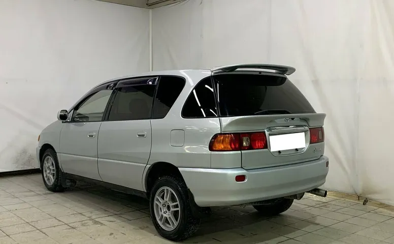 Toyota Ipsum, 2 поколение
