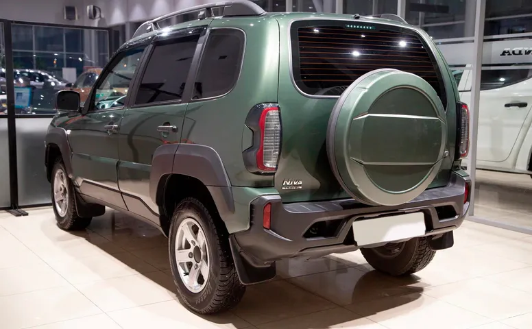 Lada Niva Travel