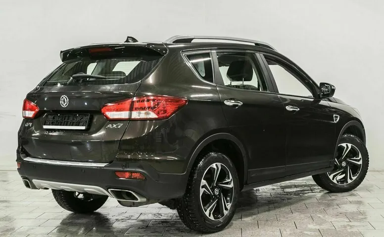 Dongfeng ax7