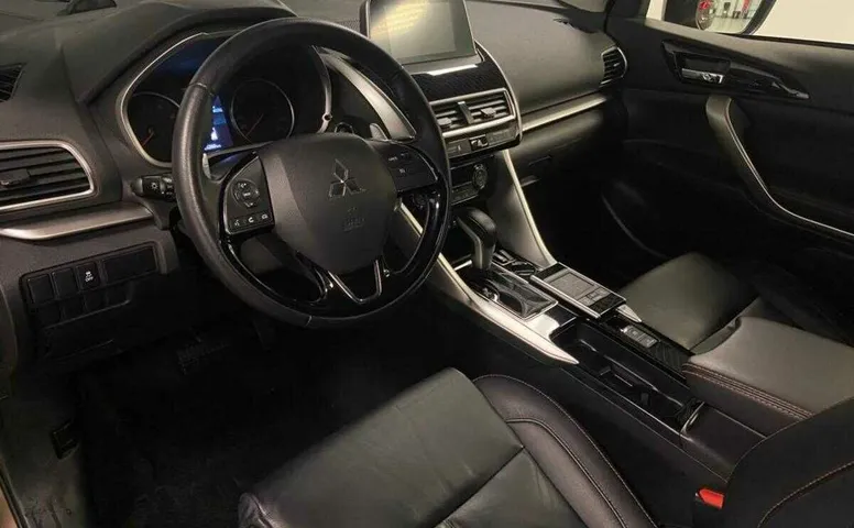 Mitsubishi eclipse cross cvt 2019 с пробегом 43 650 км
