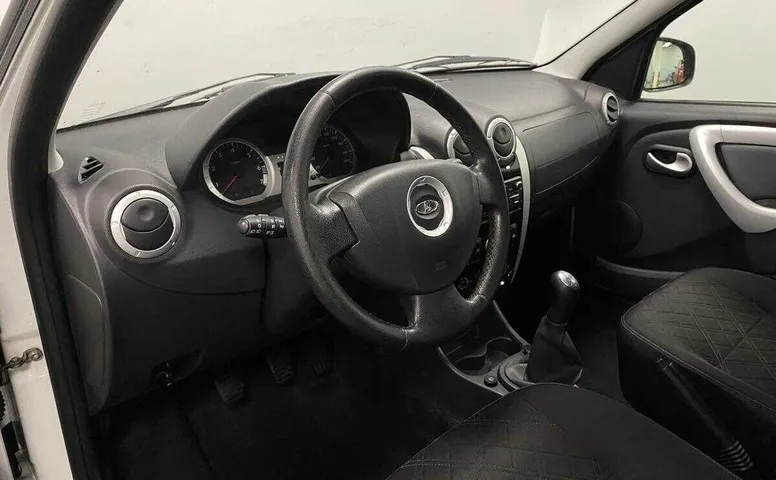 Lada (ваз) largus cross мкпп 2017 с пробегом 75 002 км