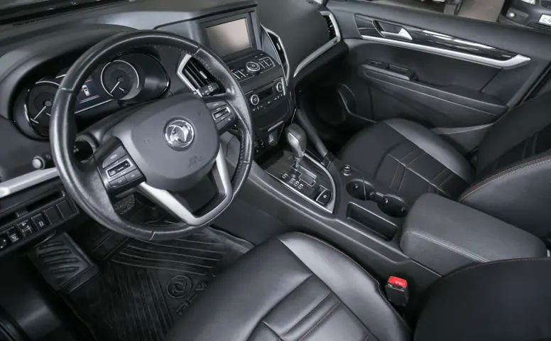DongFeng AX7