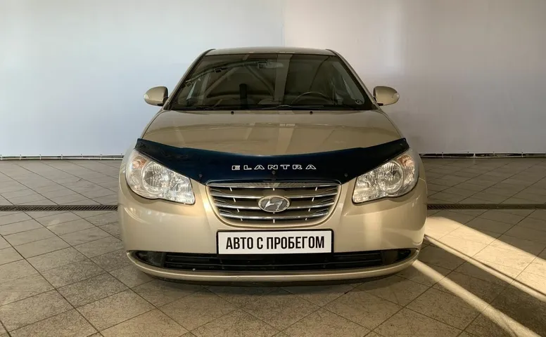 Hyundai ELANTRA 1.6 MT (122 л.с.)