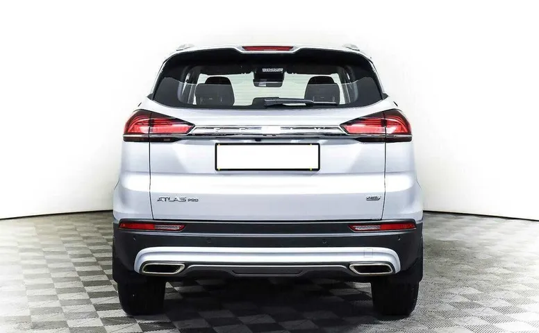 Geely atlas pro робот 2021 с пробегом 5 000 км
