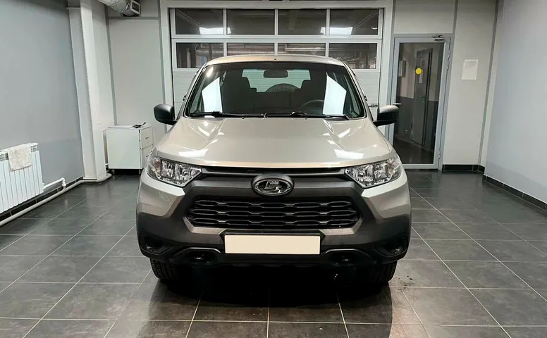 Lada Niva Travel