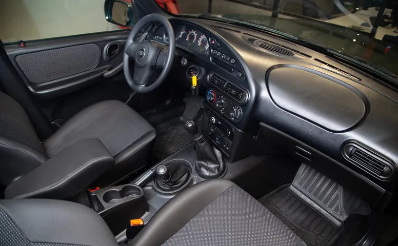 Lada Niva Travel