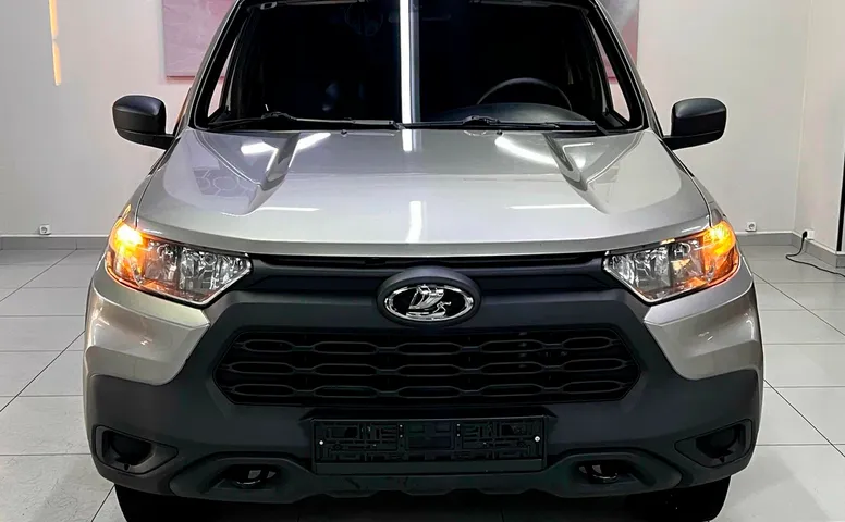 Lada Niva Travel