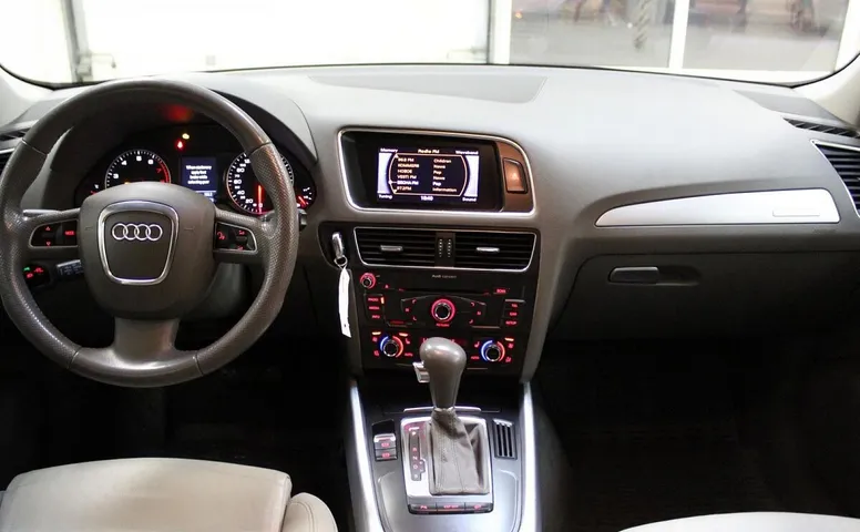 Audi Q5 I(8R)