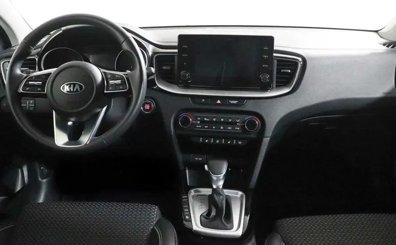 Kia xceed робот 2021 с пробегом 5 400 км