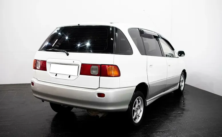 Toyota Ipsum, 2 поколение