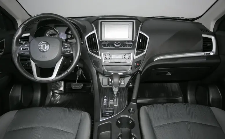 DongFeng AX7