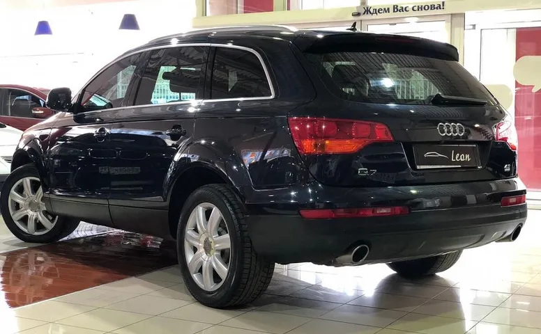 Audi Q7 I